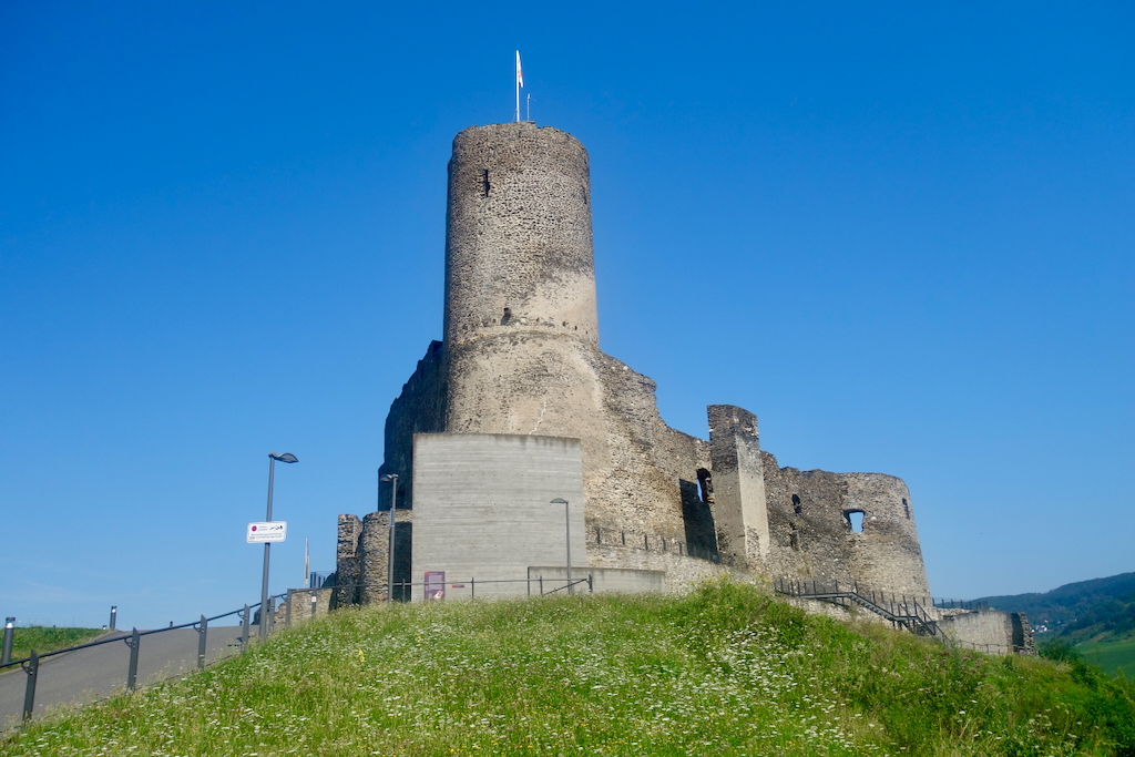 11.De burcht bezoeken is een must