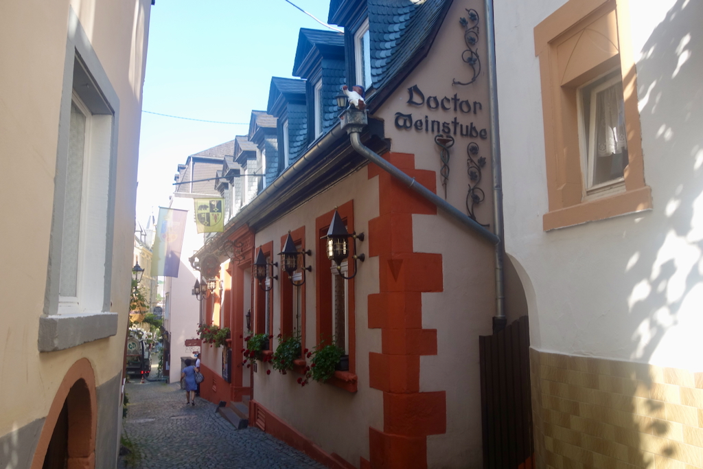 2.Logeren in Hotel Doctor Weinstube, een huis uit 1668