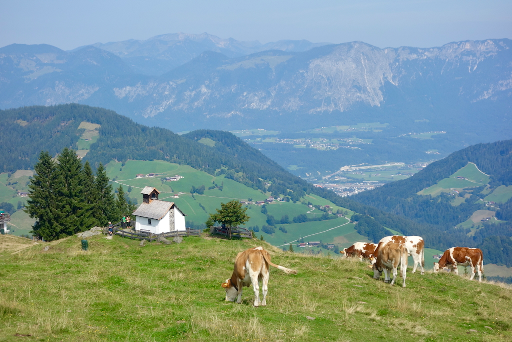 2.Wildschönau is een van de vier kerkdorpen van Oberau in het district Kufstein
