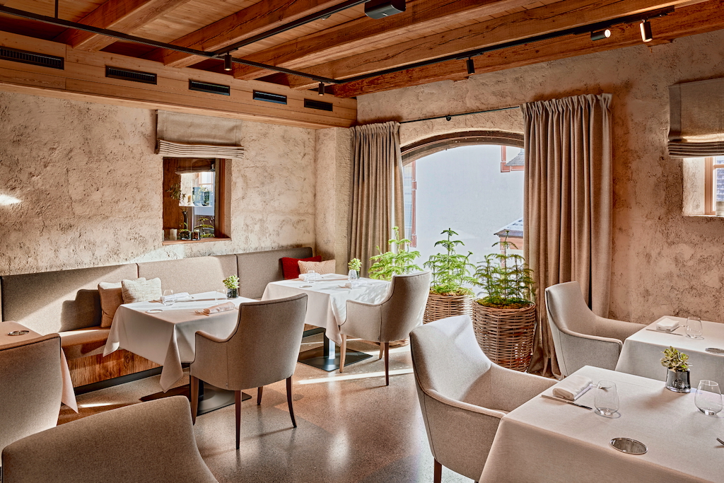 20.In het restaurant...